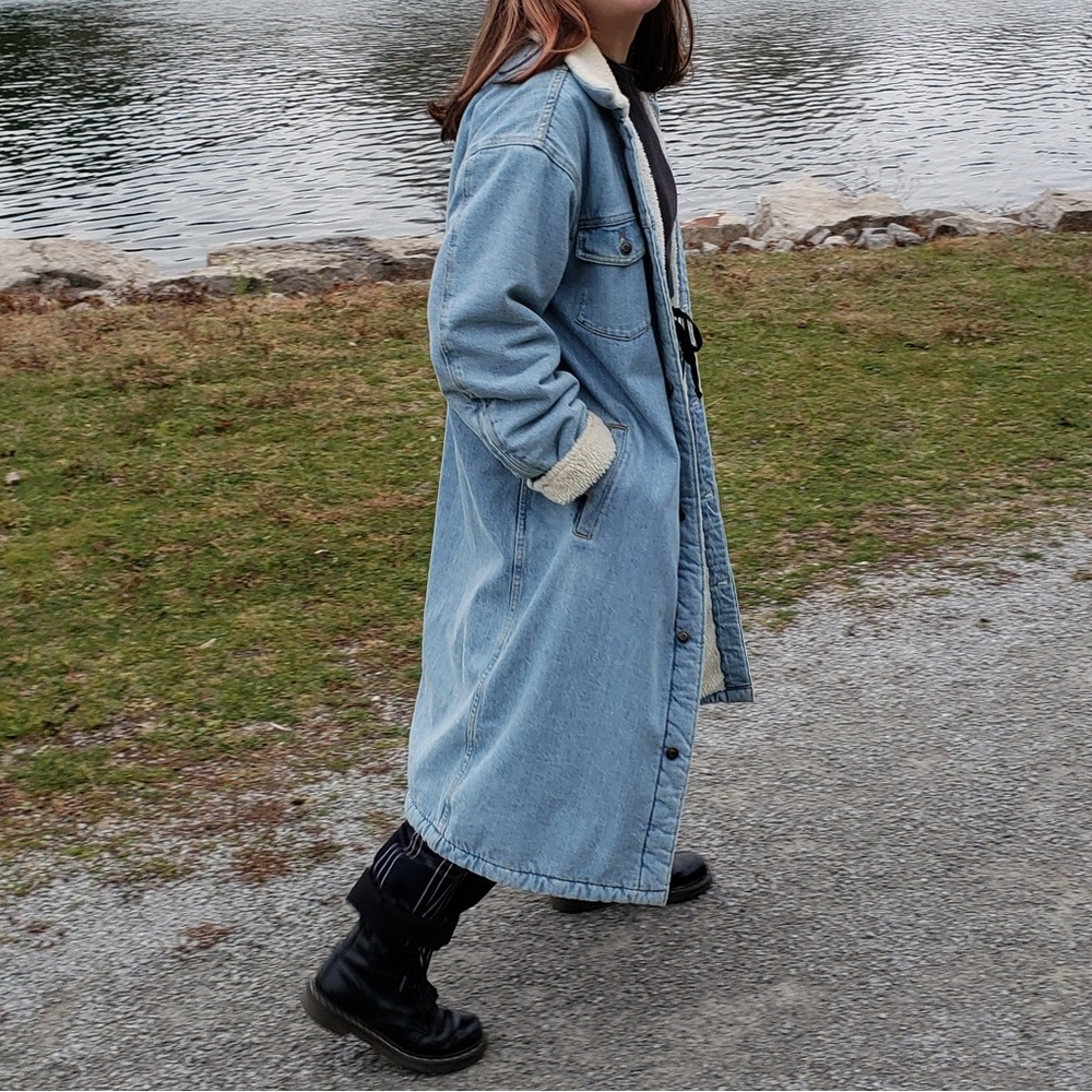 Aritzia TNA Sherpa lined long Jean jacket